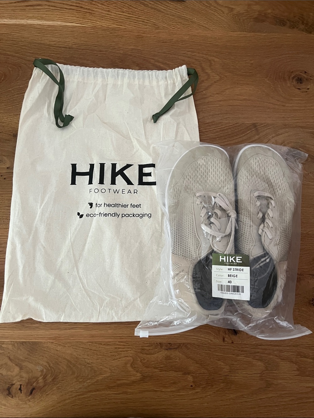 Hike Footwear HF Stride Beige Barefoot Lace Up Sneakers Women Size 9 EU 40 NWT